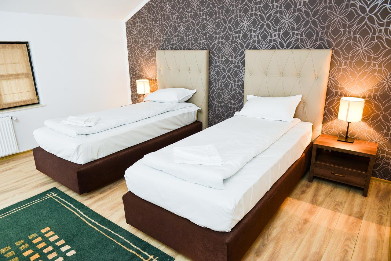 Park House Hotell Dej Eksteriør bilde