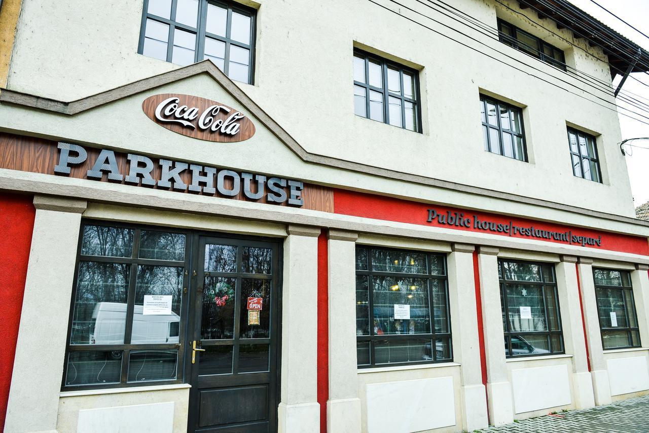 Park House Hotell Dej Eksteriør bilde